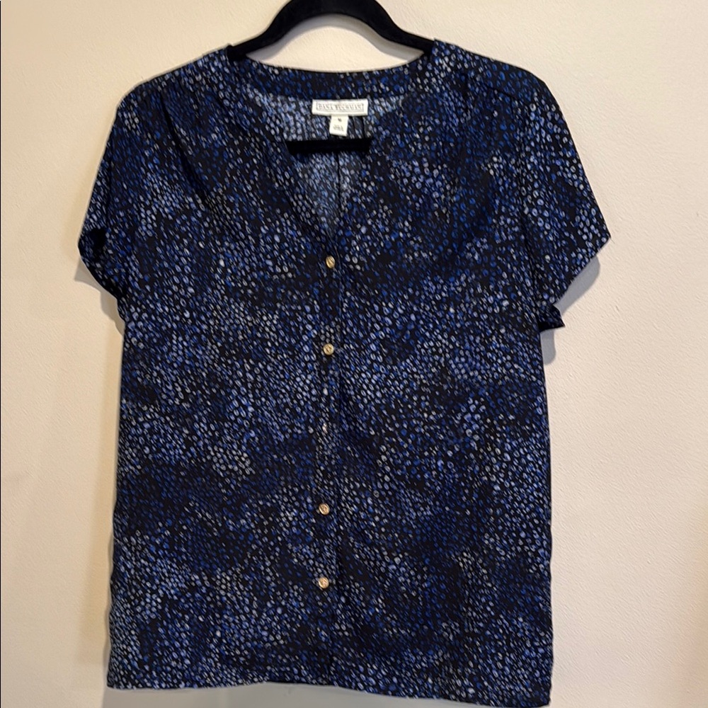 Dana Buchman Blue Short Sleeve Button Down Shirt Office or Everyday Attire